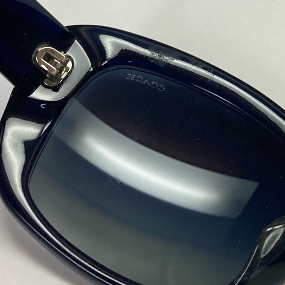 New Coach HC8161F L563 51104L Dark Navy Blue with Silver C’s Sunglasses. - Picture 11 of 12